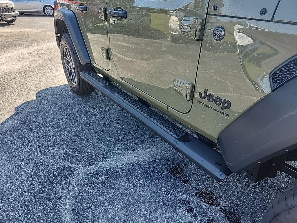 new 2025 Jeep Wrangler car, priced at $51,770