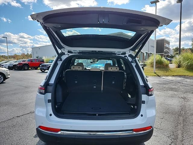 new 2025 Jeep Grand Cherokee car, priced at $47,695