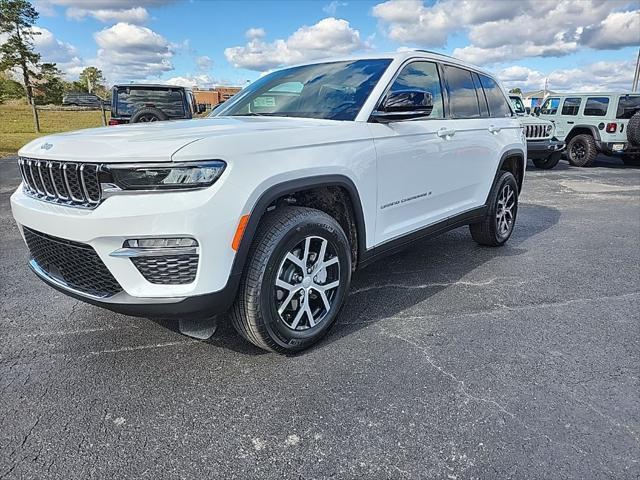 new 2025 Jeep Grand Cherokee car, priced at $47,695