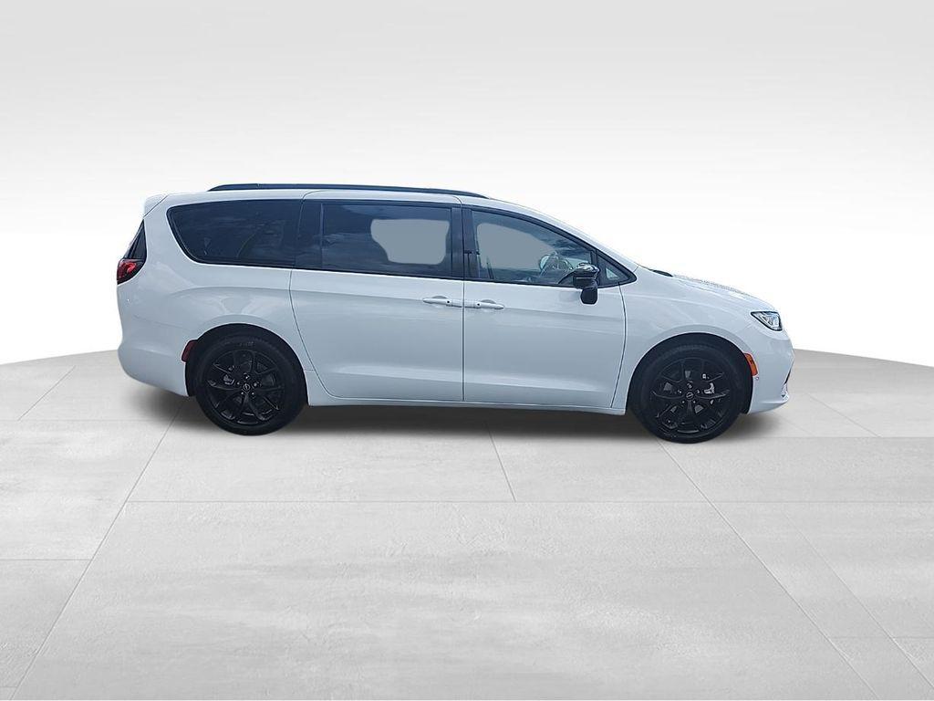 new 2026 Chrysler Pacifica car, priced at $50,129