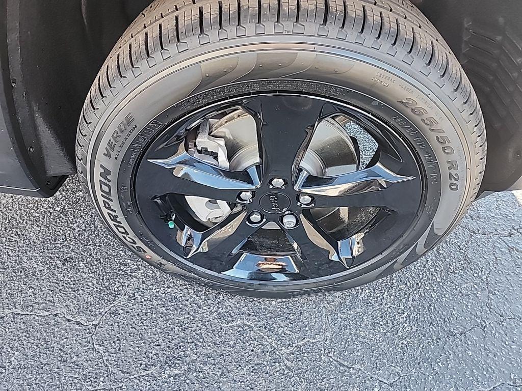 new 2025 Jeep Grand Cherokee car, priced at $46,088