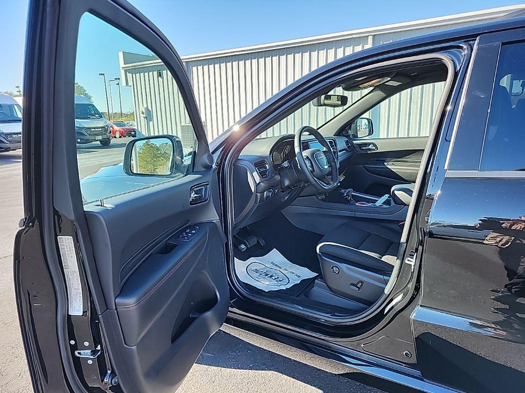 new 2025 Dodge Durango car, priced at $43,433
