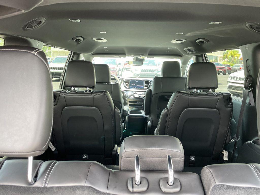 new 2026 Chrysler Pacifica car, priced at $39,777