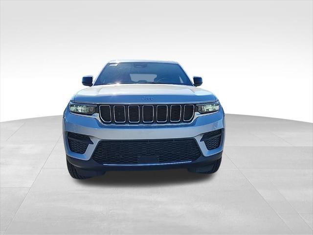 new 2025 Jeep Grand Cherokee car, priced at $40,175