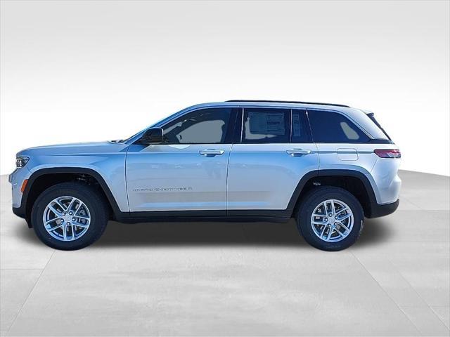 new 2025 Jeep Grand Cherokee car, priced at $40,175