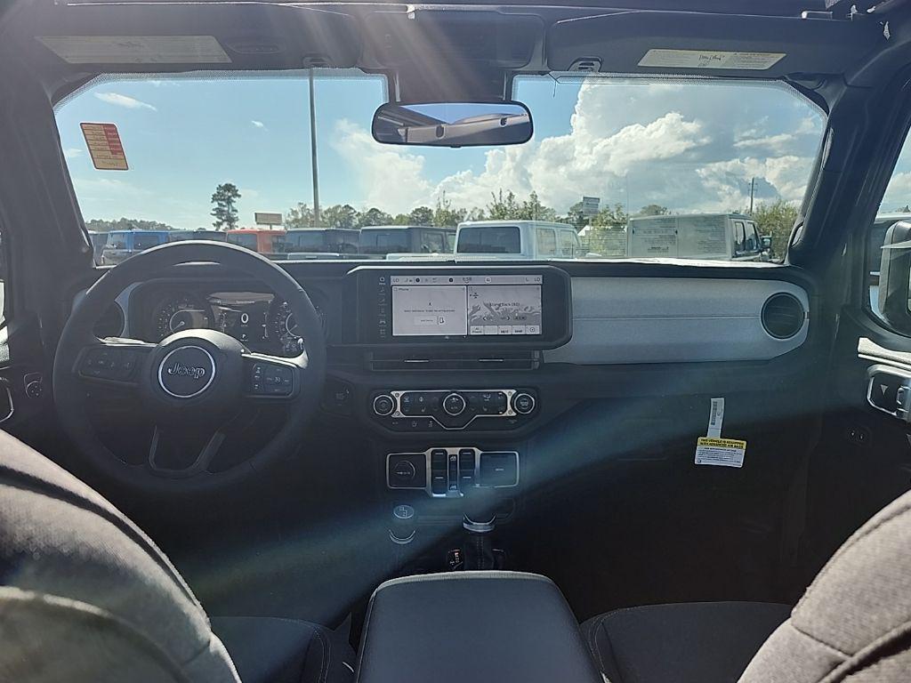 new 2025 Jeep Wrangler car, priced at $47,920