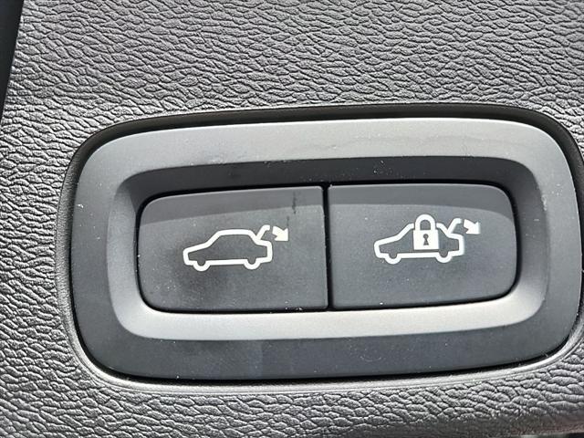 used 2021 Volvo XC60 car, priced at $26,995