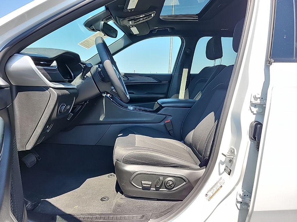 used 2024 Jeep Grand Cherokee L car, priced at $34,140