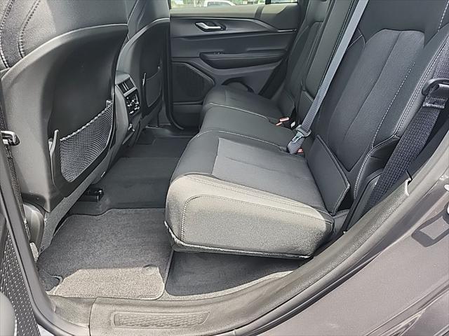 new 2025 Jeep Grand Cherokee car, priced at $38,702