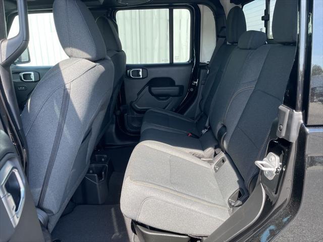 new 2025 Jeep Gladiator car, priced at $40,865