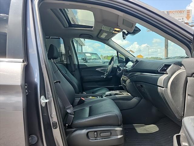 used 2022 Honda Pilot car, priced at $30,695