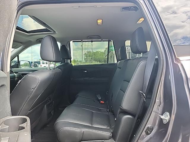 used 2022 Honda Pilot car, priced at $30,695