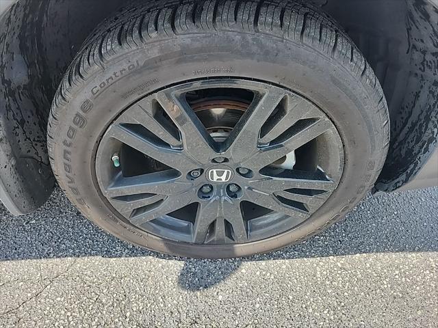 used 2022 Honda Pilot car, priced at $30,695