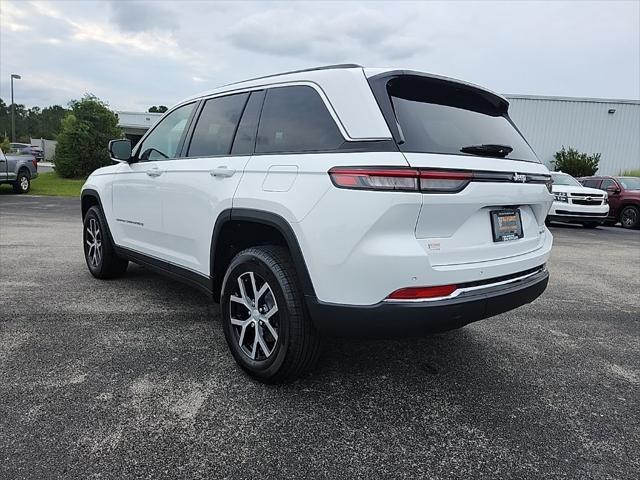 new 2025 Jeep Grand Cherokee car, priced at $44,700