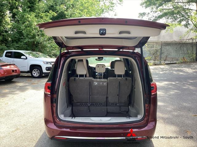 used 2021 Chrysler Pacifica Hybrid car, priced at $20,900