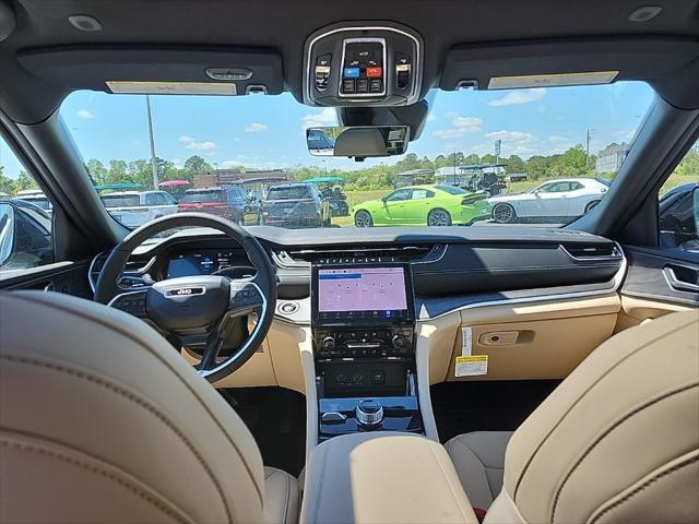 new 2025 Jeep Grand Cherokee car, priced at $48,095