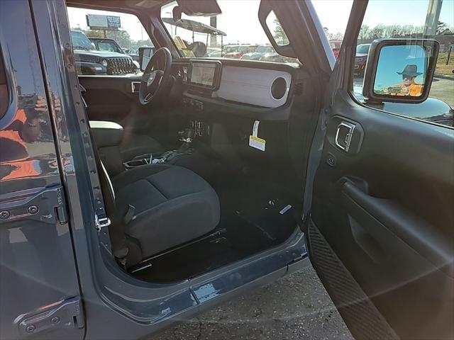new 2025 Jeep Wrangler car, priced at $47,405