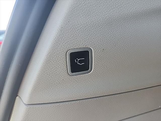used 2022 Chrysler Pacifica Hybrid car, priced at $19,900