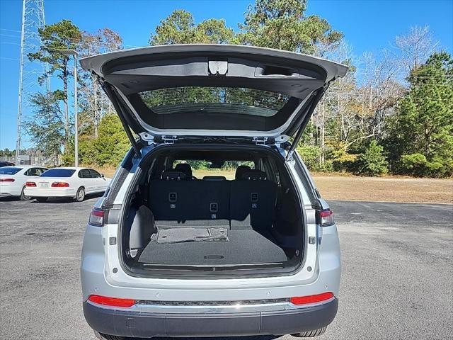 new 2025 Jeep Grand Cherokee car, priced at $43,790