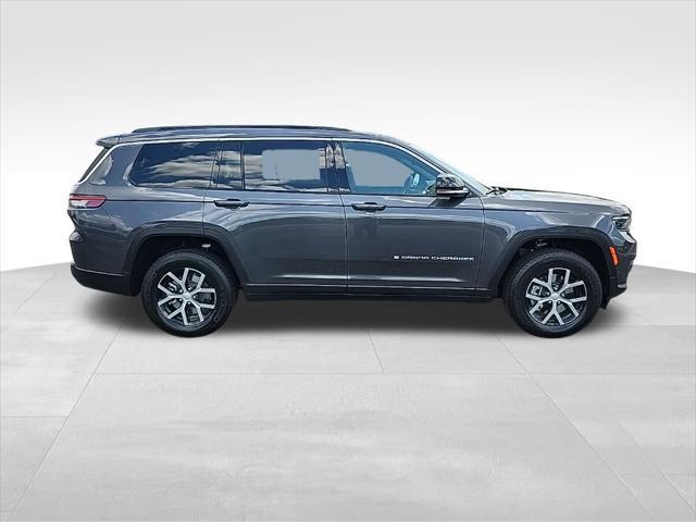 new 2025 Jeep Grand Cherokee car, priced at $48,552