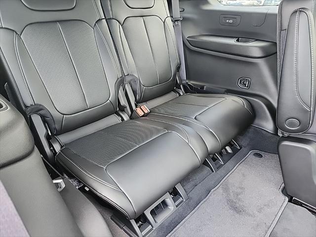 new 2025 Jeep Grand Cherokee car, priced at $48,552