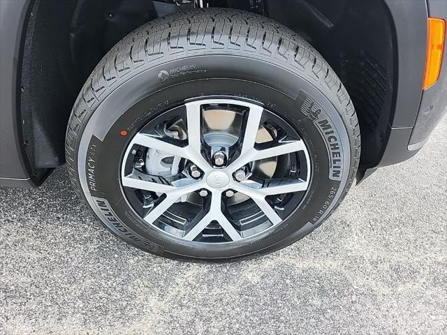 new 2025 Jeep Grand Cherokee car, priced at $48,552