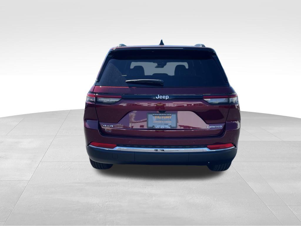 new 2025 Jeep Grand Cherokee car, priced at $45,335