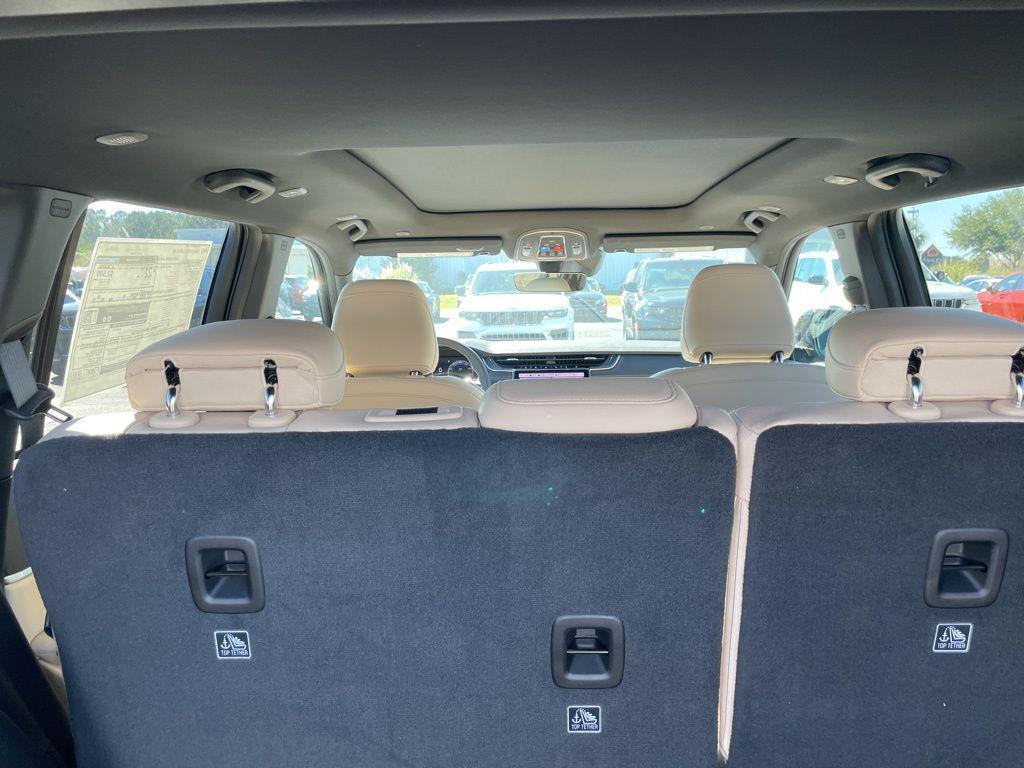 new 2025 Jeep Grand Cherokee car, priced at $45,335