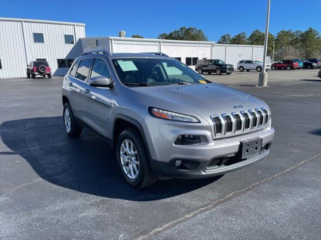 used 2017 Jeep Cherokee car, priced at $15,495