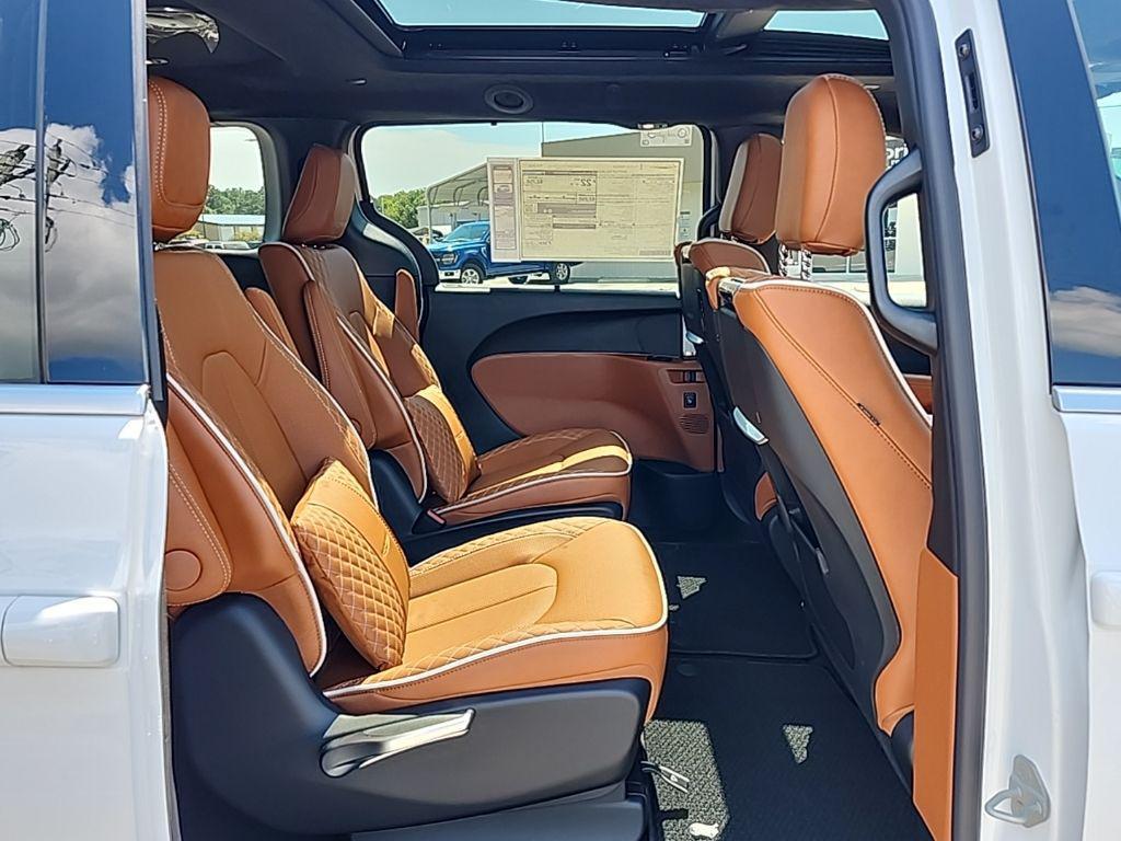 new 2026 Chrysler Pacifica car, priced at $57,830