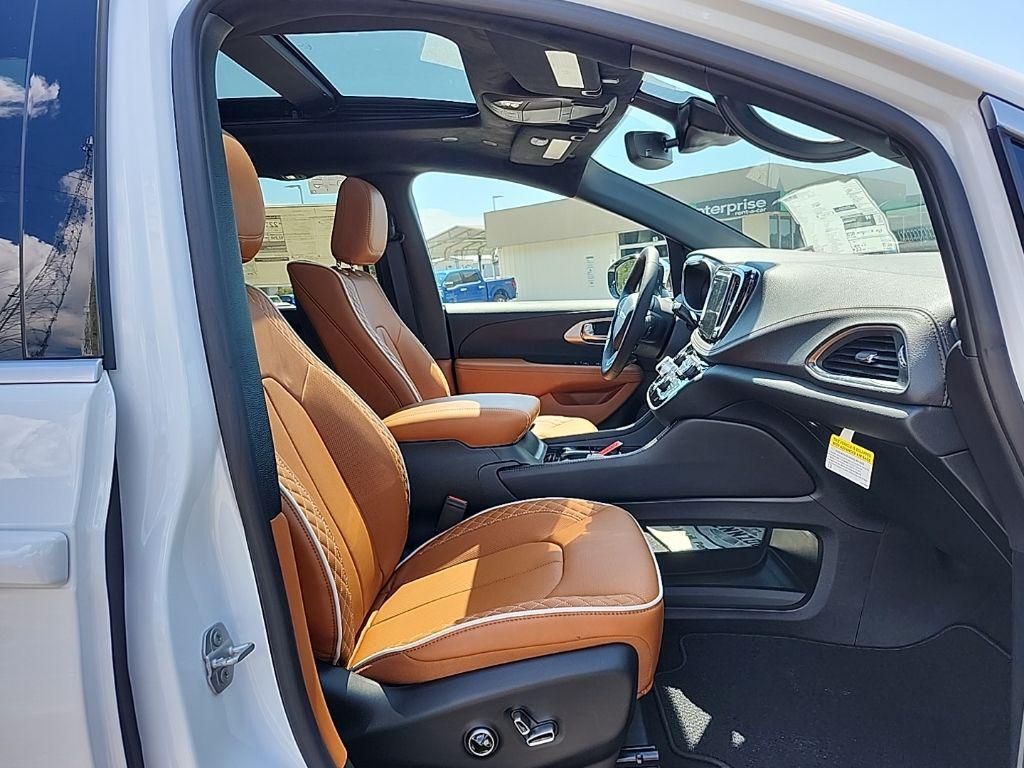 new 2026 Chrysler Pacifica car, priced at $57,830