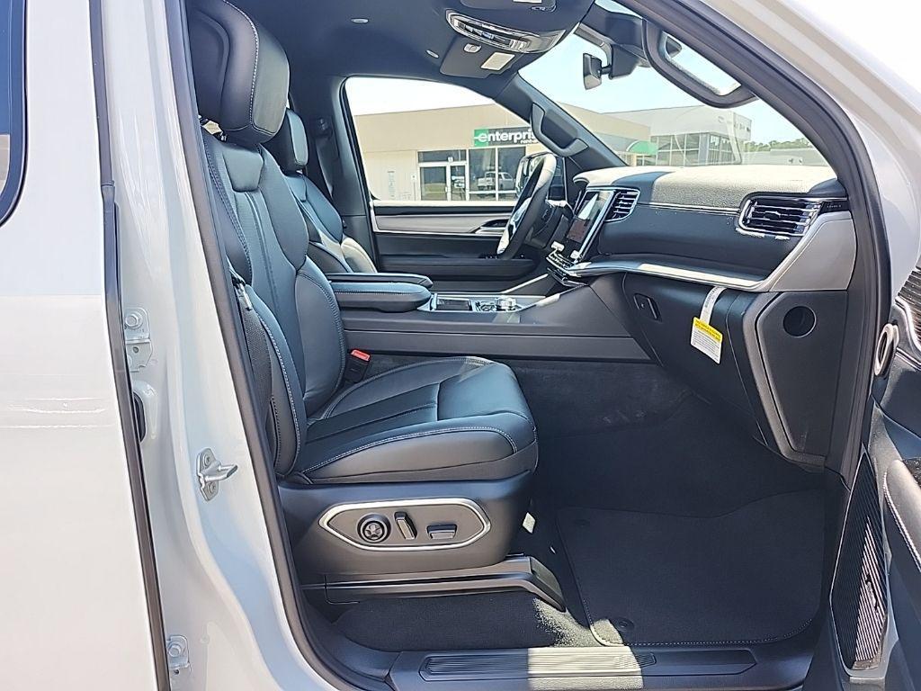 new 2025 Jeep Wagoneer car, priced at $73,379