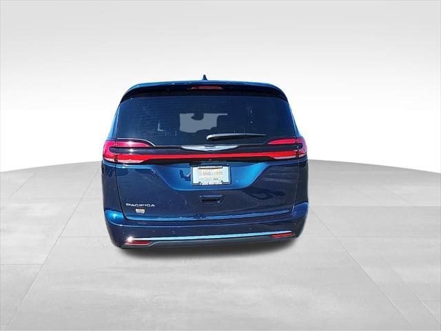 new 2025 Chrysler Pacifica car, priced at $44,640