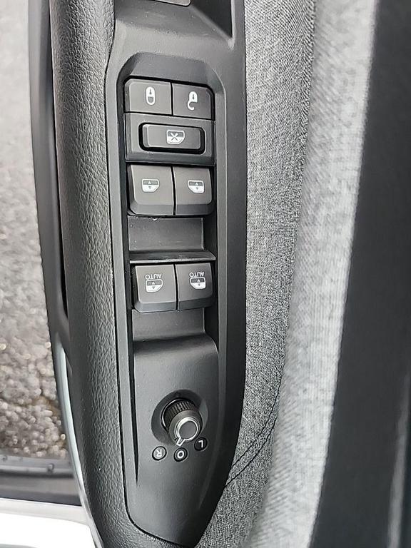 new 2025 Jeep Compass car, priced at $27,878