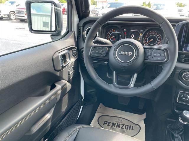 new 2025 Jeep Gladiator car, priced at $41,171