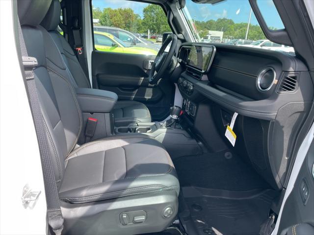 new 2025 Jeep Gladiator car, priced at $41,171