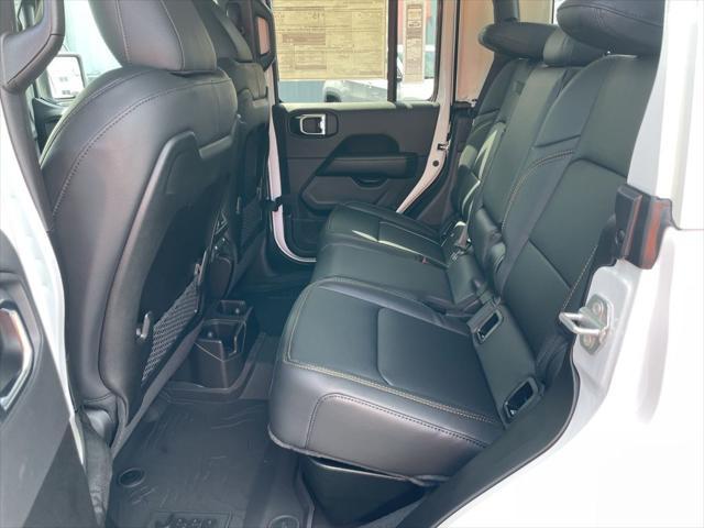 new 2025 Jeep Gladiator car, priced at $41,171
