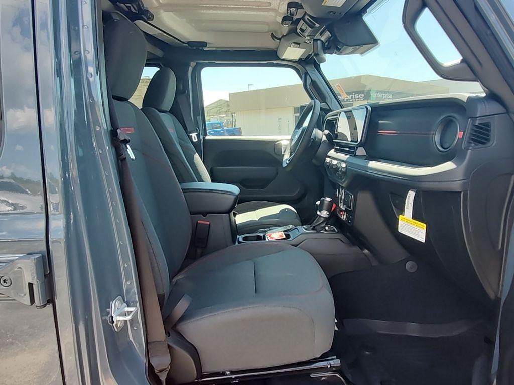 new 2025 Jeep Wrangler car, priced at $57,600