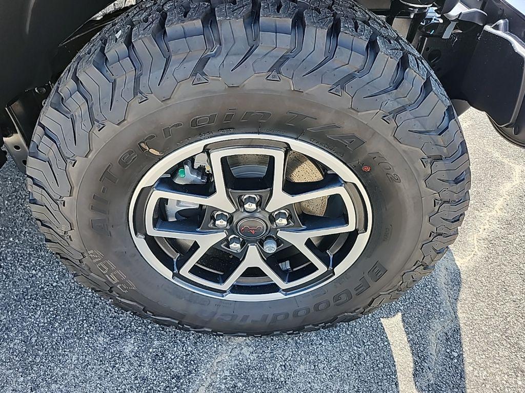 new 2025 Jeep Wrangler car, priced at $57,600
