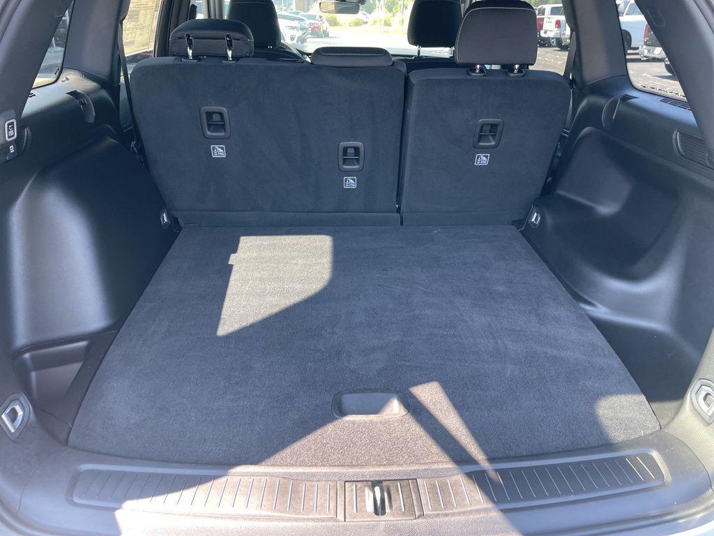 new 2025 Jeep Grand Cherokee car, priced at $38,068