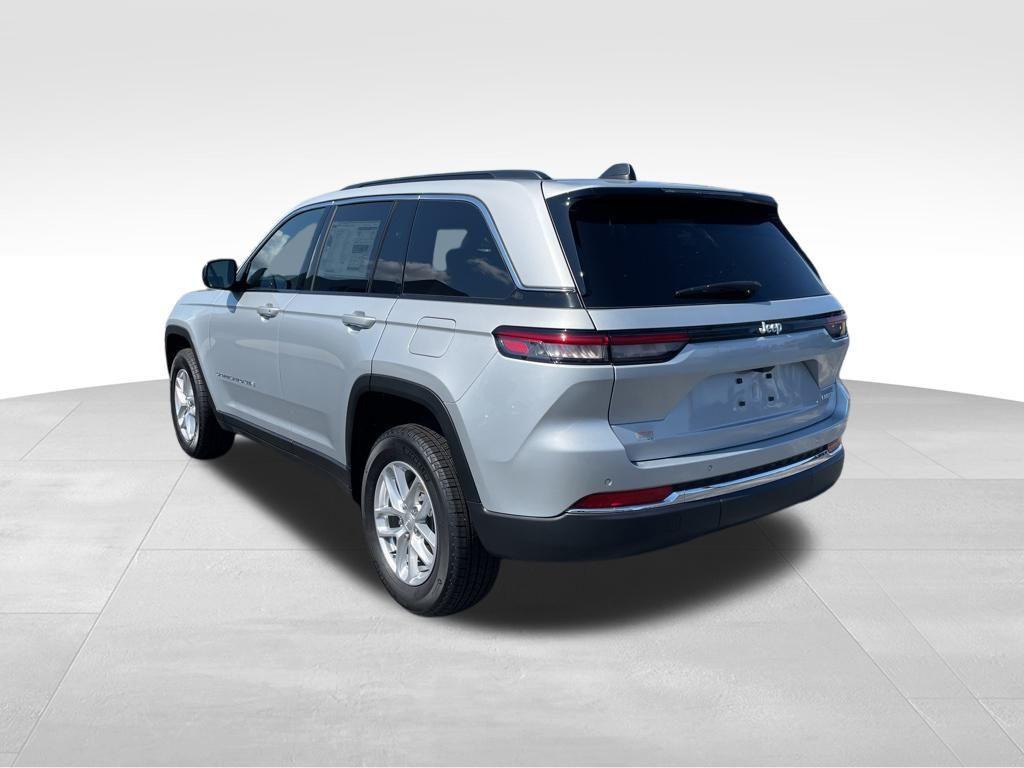 new 2025 Jeep Grand Cherokee car, priced at $38,068