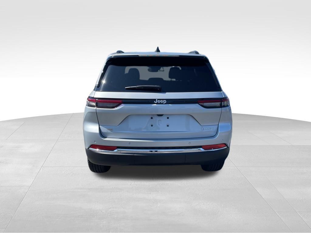 new 2025 Jeep Grand Cherokee car, priced at $38,068