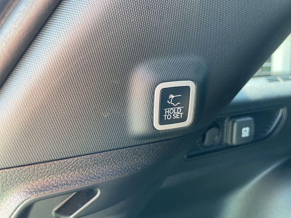 new 2025 Jeep Grand Cherokee car, priced at $38,068