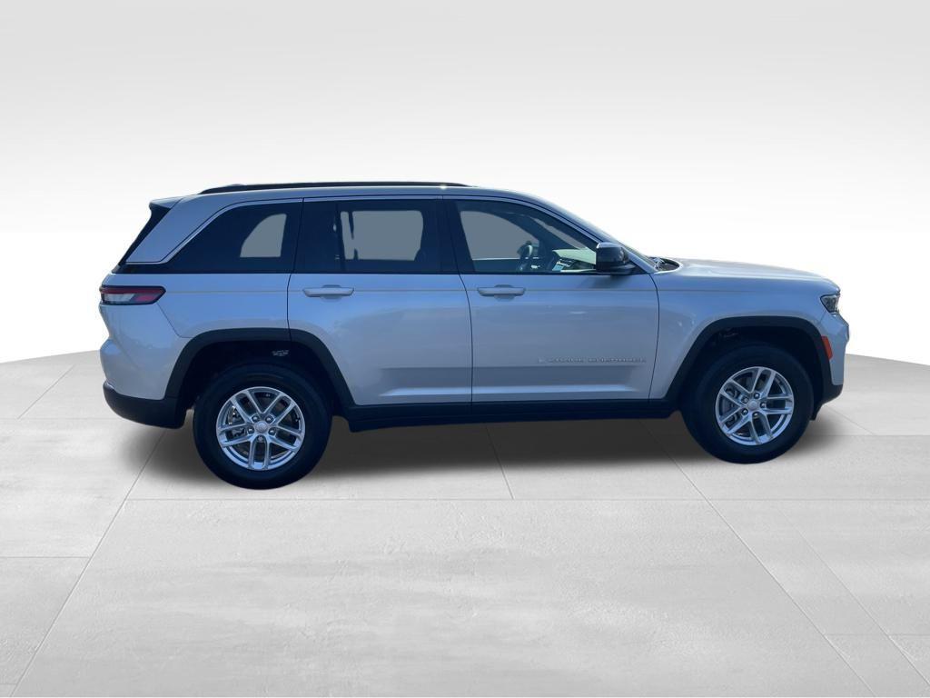 new 2025 Jeep Grand Cherokee car, priced at $38,068