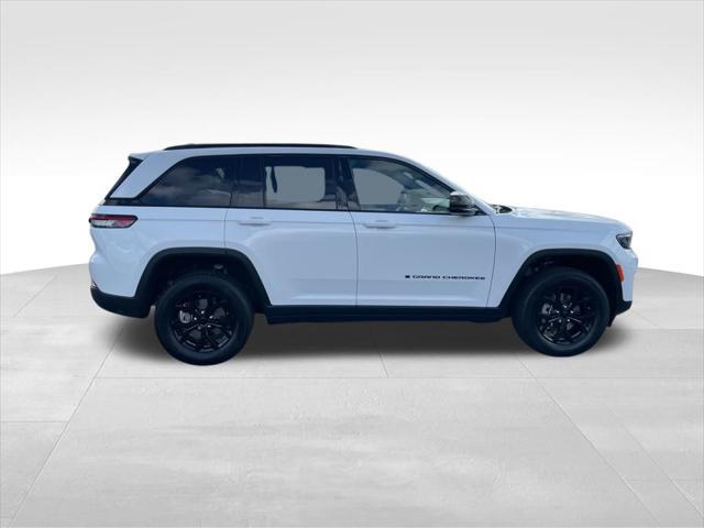 new 2025 Jeep Grand Cherokee car, priced at $46,430