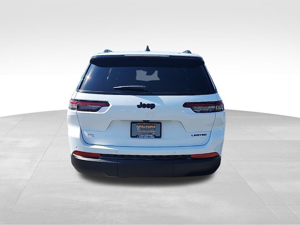 new 2025 Jeep Grand Cherokee car, priced at $45,052