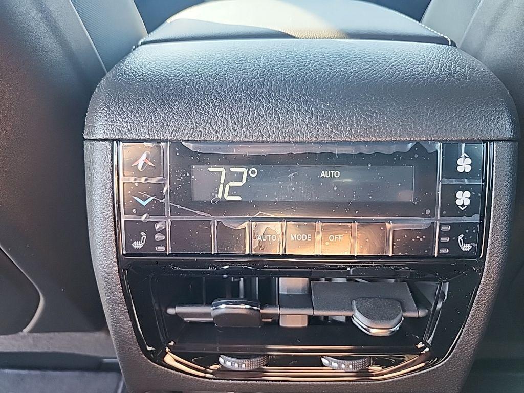 new 2025 Jeep Grand Cherokee car, priced at $45,052