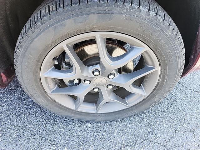 used 2021 Jeep Grand Cherokee car, priced at $31,495