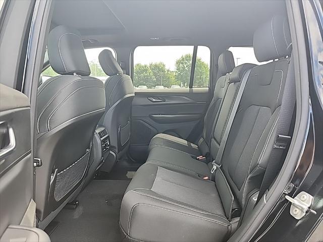 new 2025 Jeep Grand Cherokee car, priced at $38,702