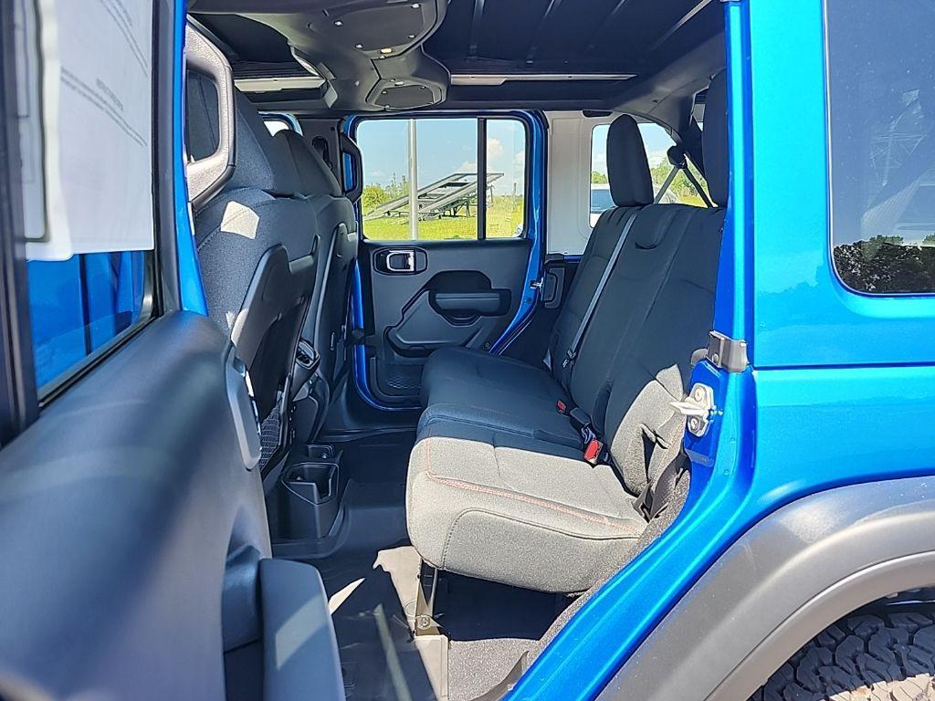 new 2025 Jeep Wrangler car, priced at $59,427